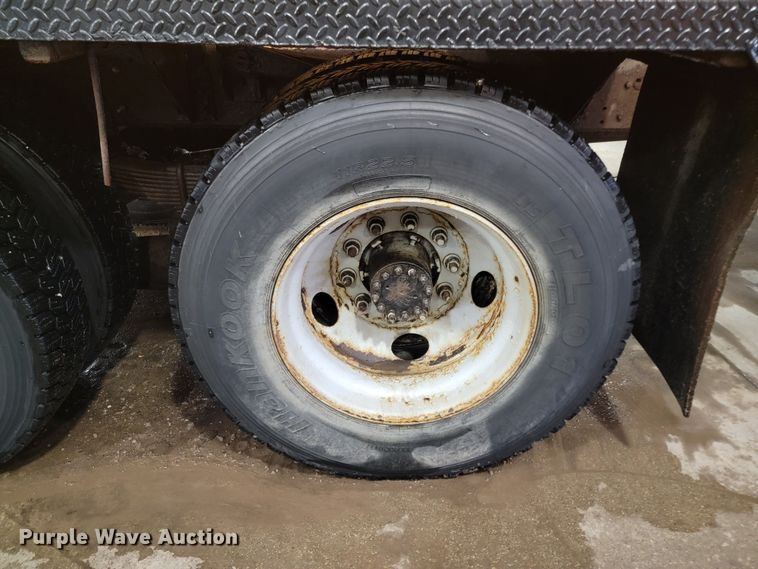 image for item LV9353 2001 GMC C8500  dump truck