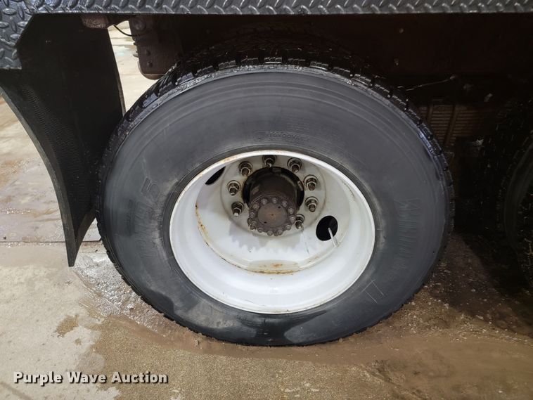 image for item LV9353 2001 GMC C8500  dump truck