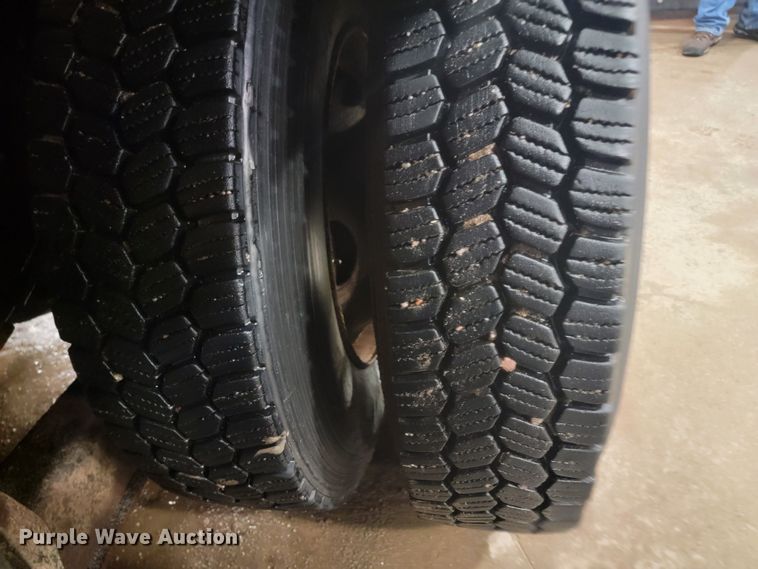 image for item LV9353 2001 GMC C8500  dump truck