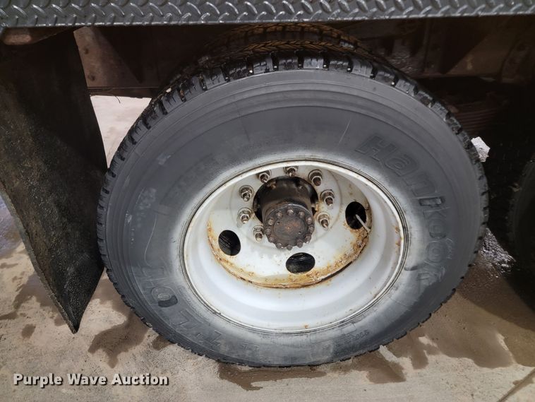 image for item LV9353 2001 GMC C8500  dump truck