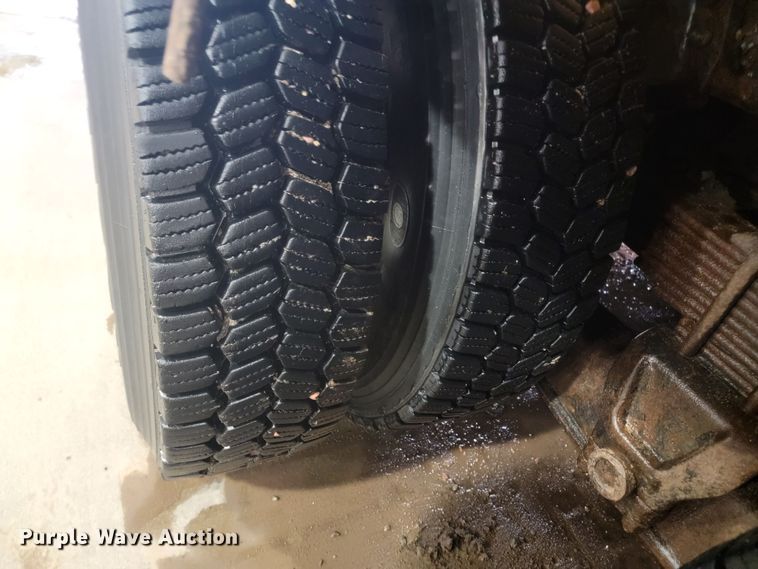 image for item LV9353 2001 GMC C8500  dump truck