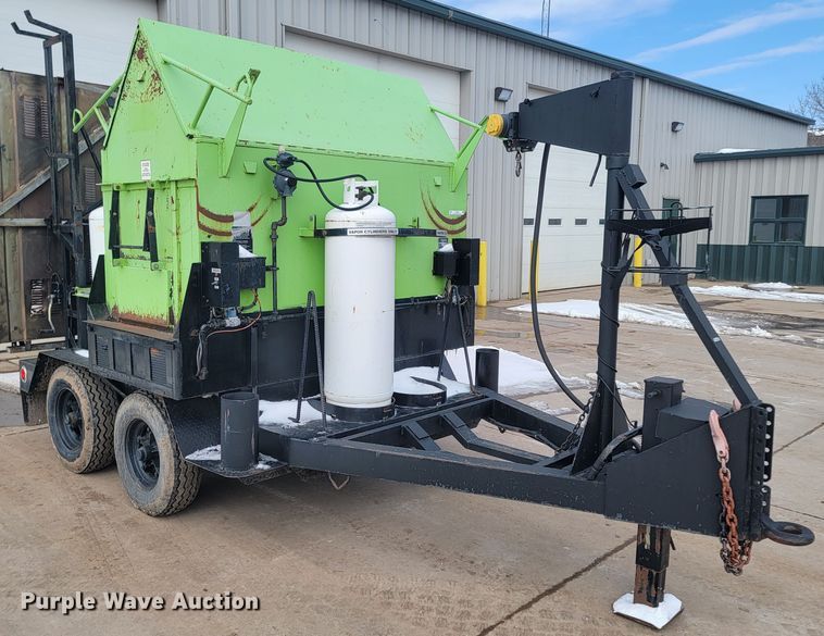 image for item LV9354 2005 Raytech Mini Combo  infrared asphalt heater trailer