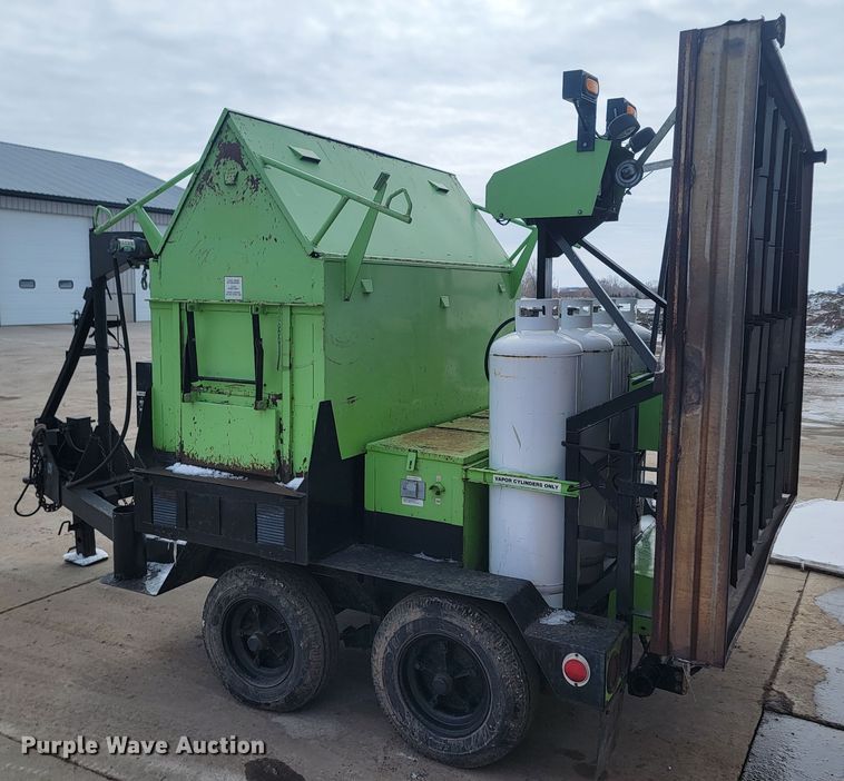 image for item LV9354 2005 Raytech Mini Combo  infrared asphalt heater trailer