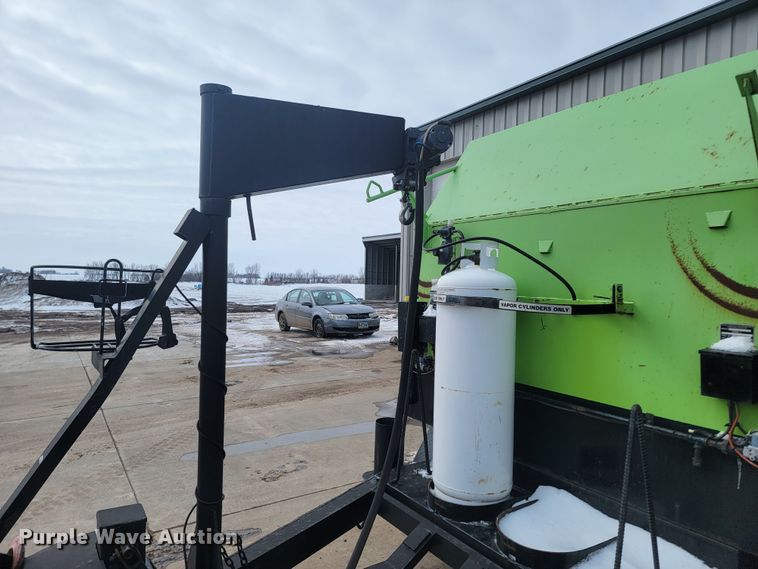 image for item LV9354 2005 Raytech Mini Combo  infrared asphalt heater trailer