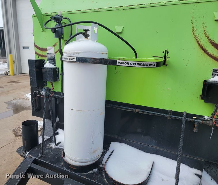 image for item LV9354 2005 Raytech Mini Combo  infrared asphalt heater trailer