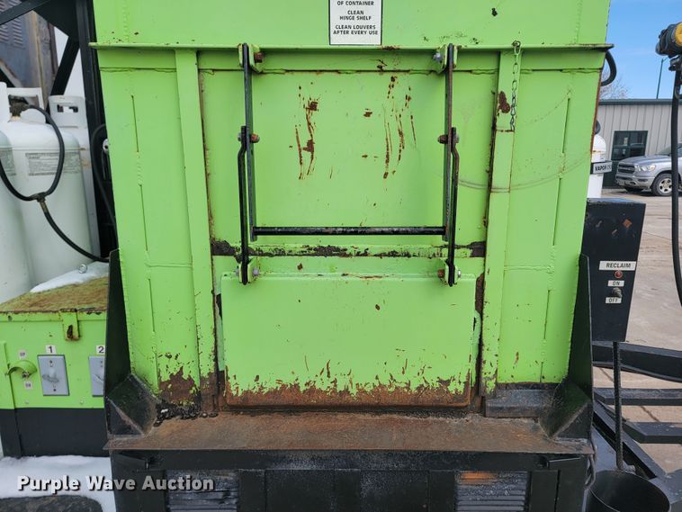 image for item LV9354 2005 Raytech Mini Combo  infrared asphalt heater trailer