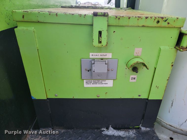 image for item LV9354 2005 Raytech Mini Combo  infrared asphalt heater trailer