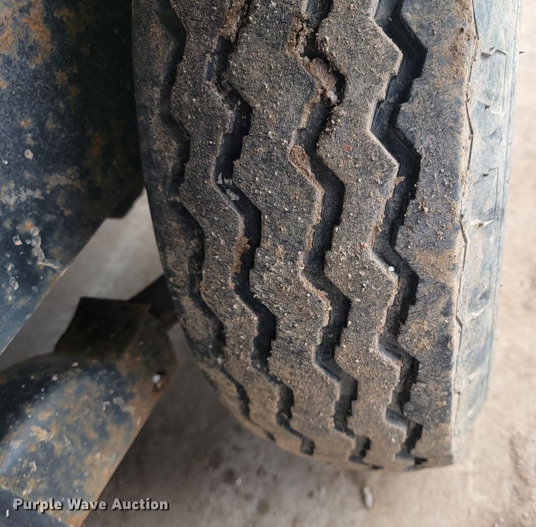 image for item LV9354 2005 Raytech Mini Combo  infrared asphalt heater trailer