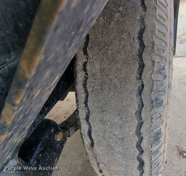 image for item LV9354 2005 Raytech Mini Combo  infrared asphalt heater trailer