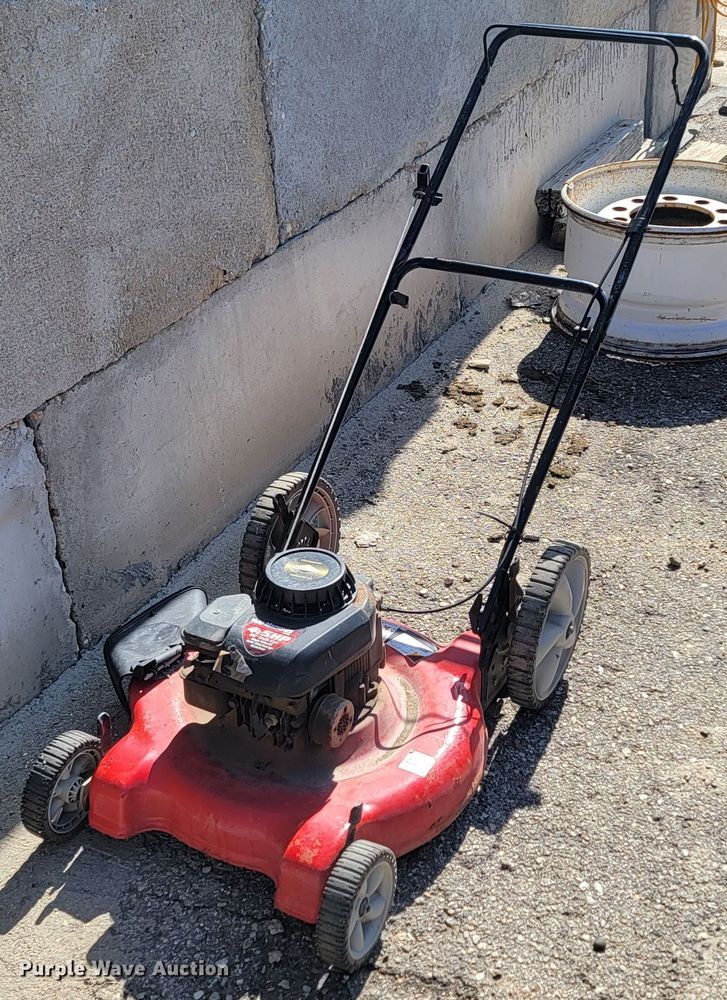 image for item LV9355 Lawn equipment