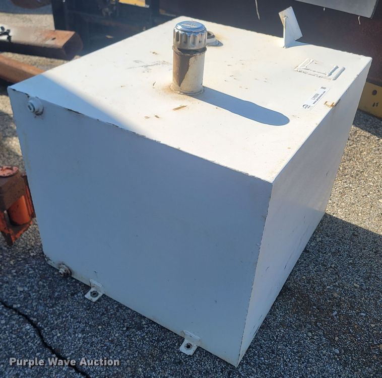 image for item LV9358 Fuel tank