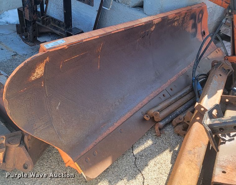 image for item LV9359 Heinke 9'W snow plow