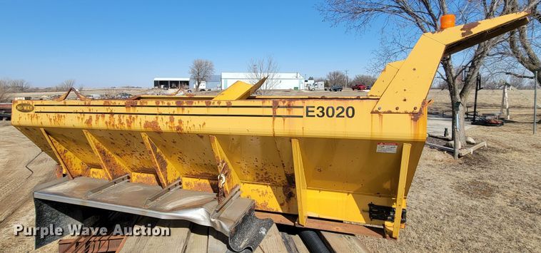 image for item LV9363 Hi-way E3020  spreader