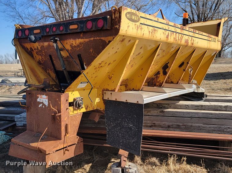 image for item LV9363 Hi-way E3020  spreader