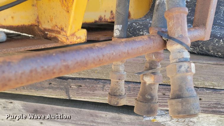 image for item LV9363 Hi-way E3020  spreader