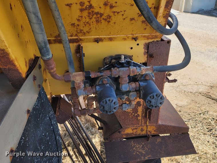 image for item LV9363 Hi-way E3020  spreader