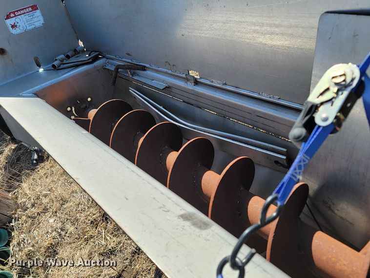 image for item LV9364 (2) spreaders