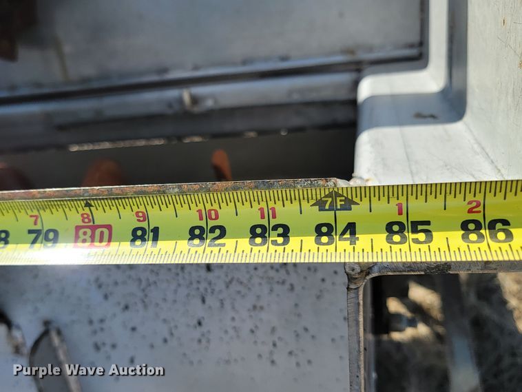 image for item LV9364 (2) spreaders