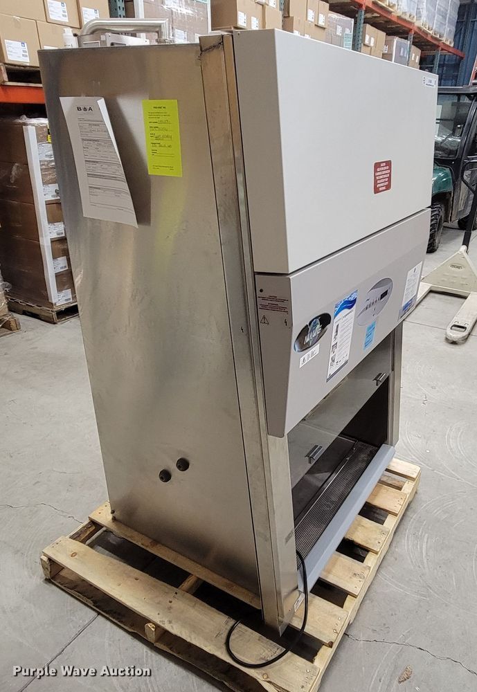 image for item LV9369 Nuarie  biosafety cabinet