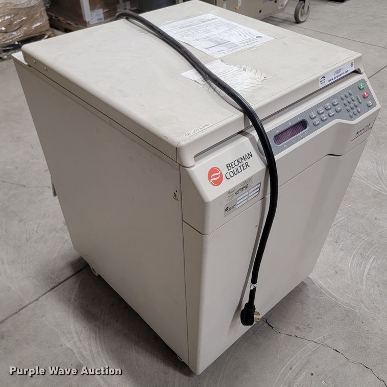 image for item LV9371 Beckman Coulter Avanti J-E  centrifuge