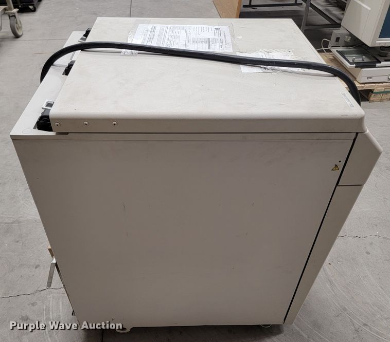 image for item LV9371 Beckman Coulter Avanti J-E  centrifuge