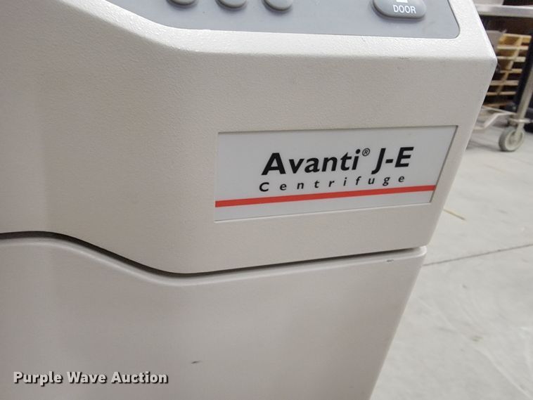 image for item LV9371 Beckman Coulter Avanti J-E  centrifuge