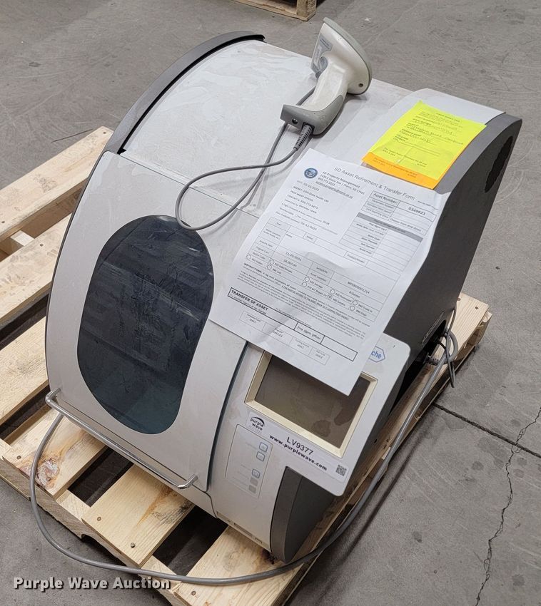 image for item LV9377 Roche Magna Pure Compact  nucleic acid purifier