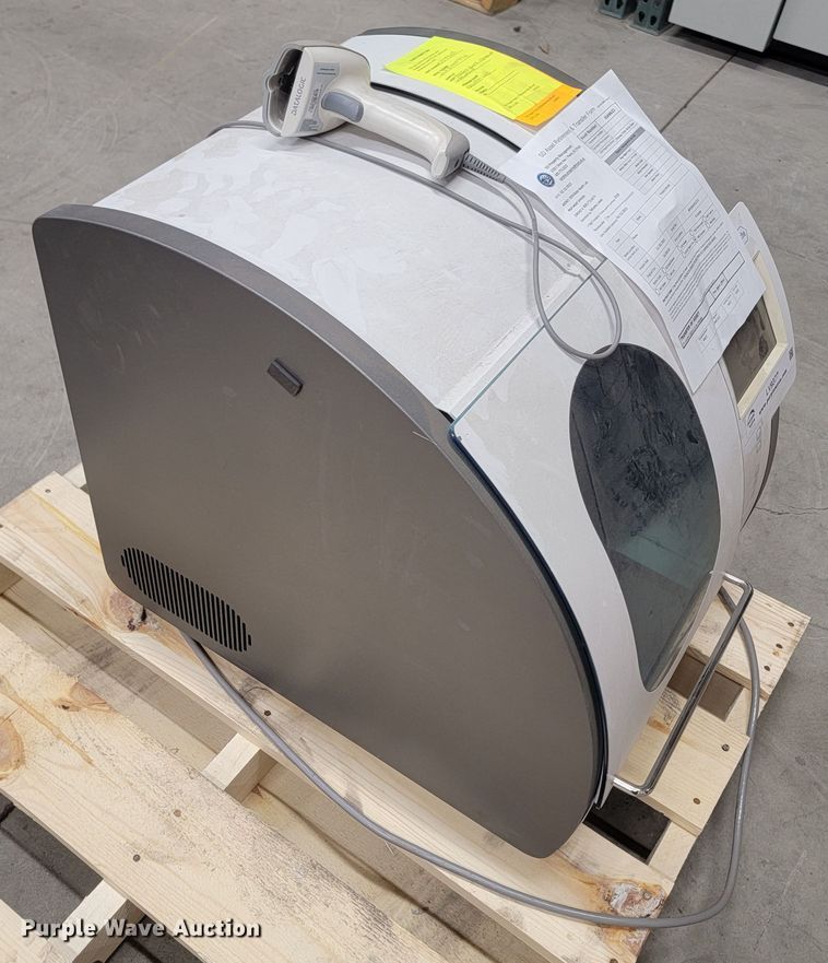 image for item LV9377 Roche Magna Pure Compact  nucleic acid purifier