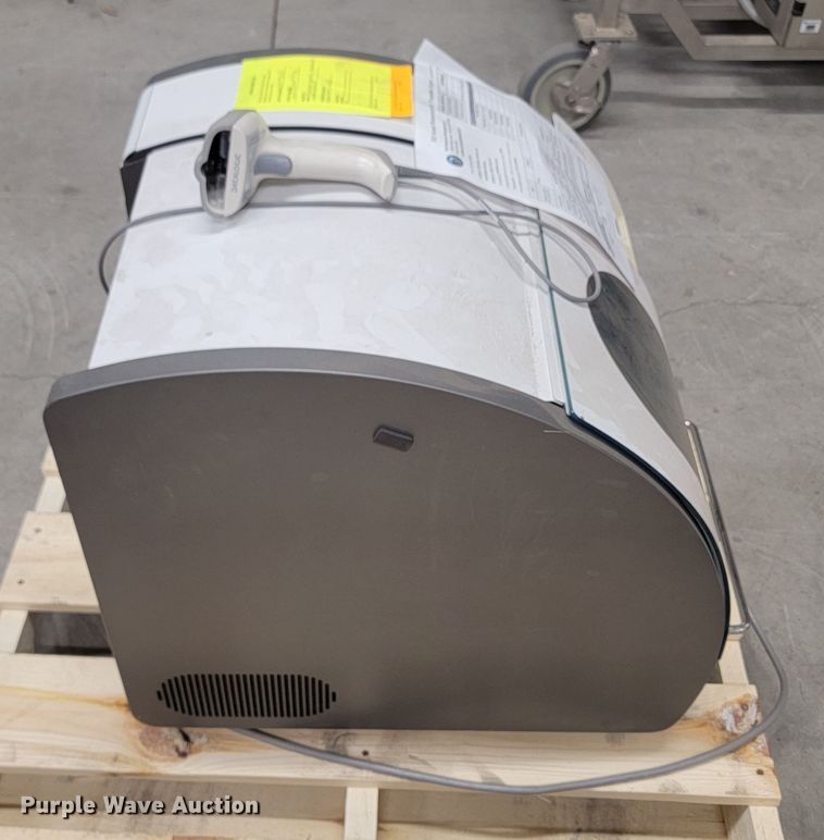 image for item LV9377 Roche Magna Pure Compact  nucleic acid purifier