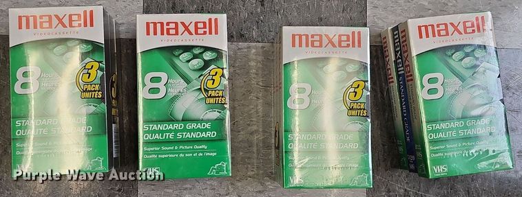 image for item MC9662 Display cabinet