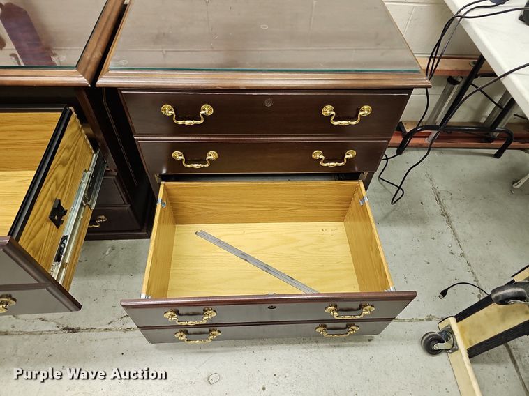 image for item MC9718 Office furniture