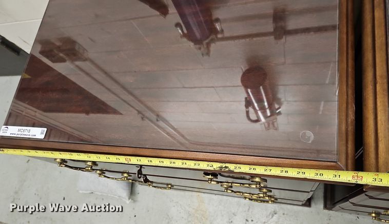 image for item MC9718 Office furniture