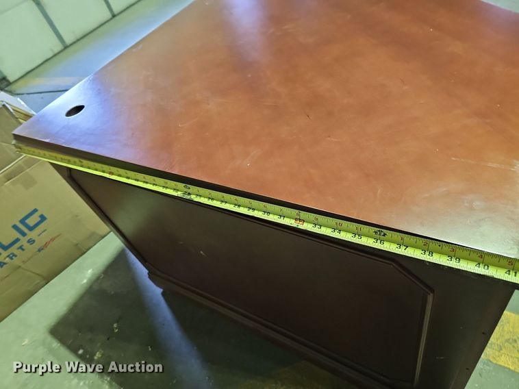 image for item MC9718 Office furniture