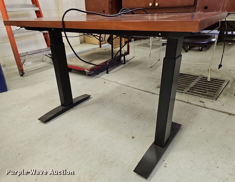 image for item MC9718 Office furniture