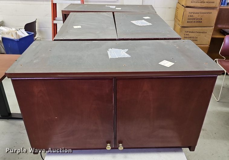 image for item MC9718 Office furniture