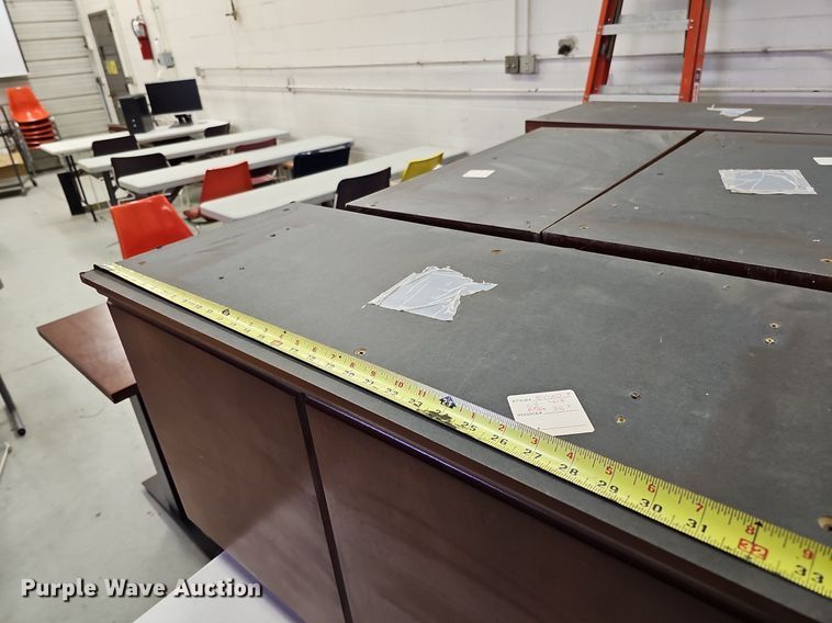 image for item MC9718 Office furniture