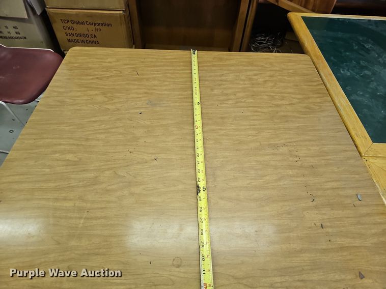 image for item MC9718 Office furniture