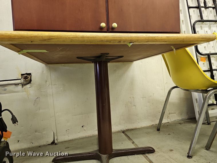 image for item MC9718 Office furniture