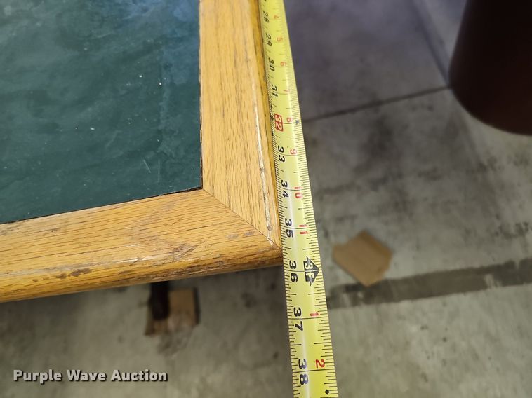 image for item MC9718 Office furniture