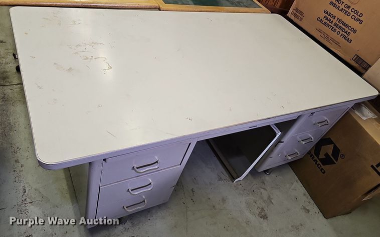 image for item MC9718 Office furniture