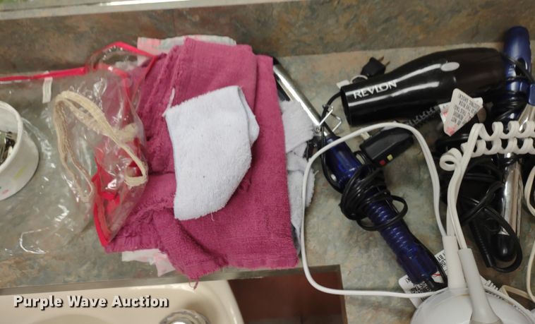 image for item MD9369 Salon equipment