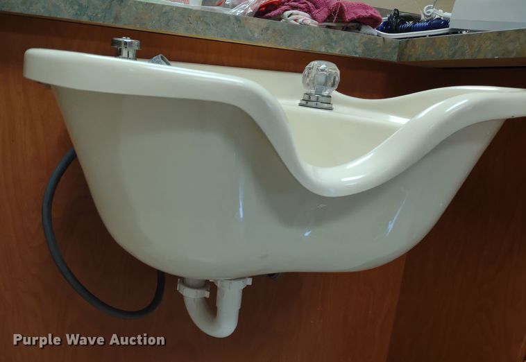 image for item MD9369 Salon equipment