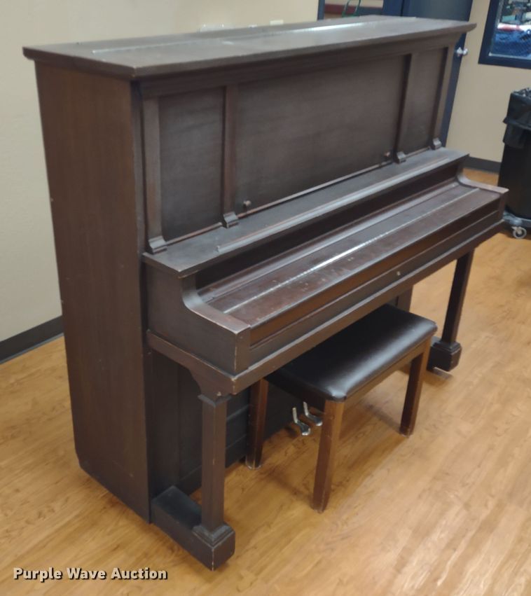 image for item MD9497 Washburn  piano