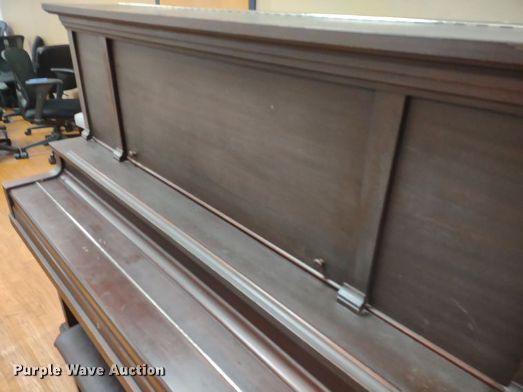 image for item MD9497 Washburn  piano