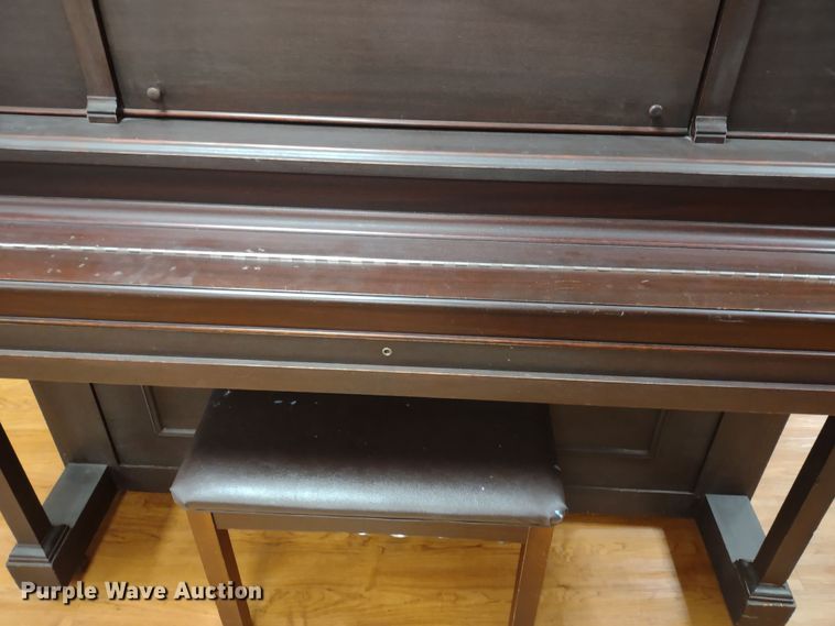 image for item MD9497 Washburn  piano