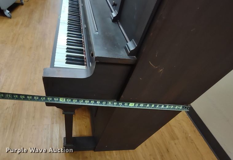 image for item MD9497 Washburn  piano