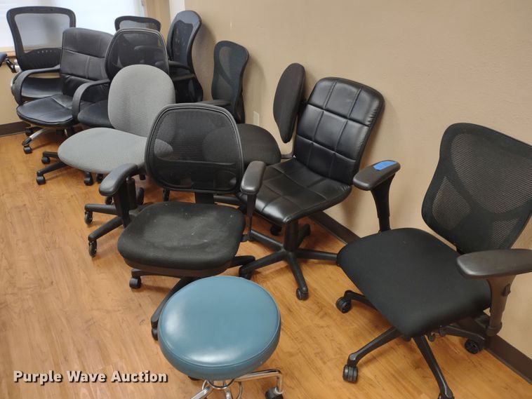 image for item MD9499 (32) chairs