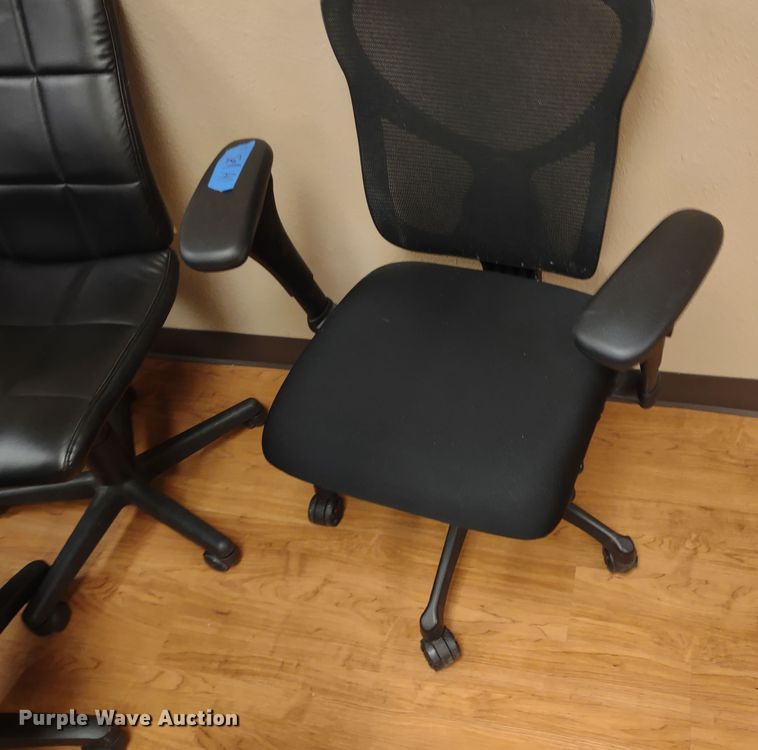 image for item MD9499 (32) chairs