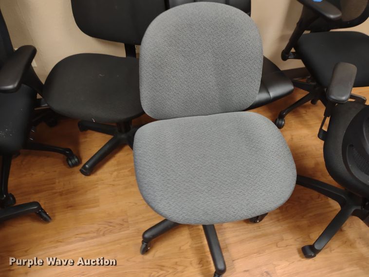 image for item MD9499 (32) chairs