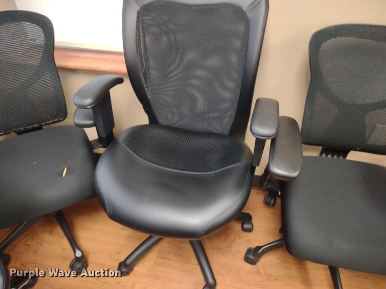 image for item MD9499 (32) chairs
